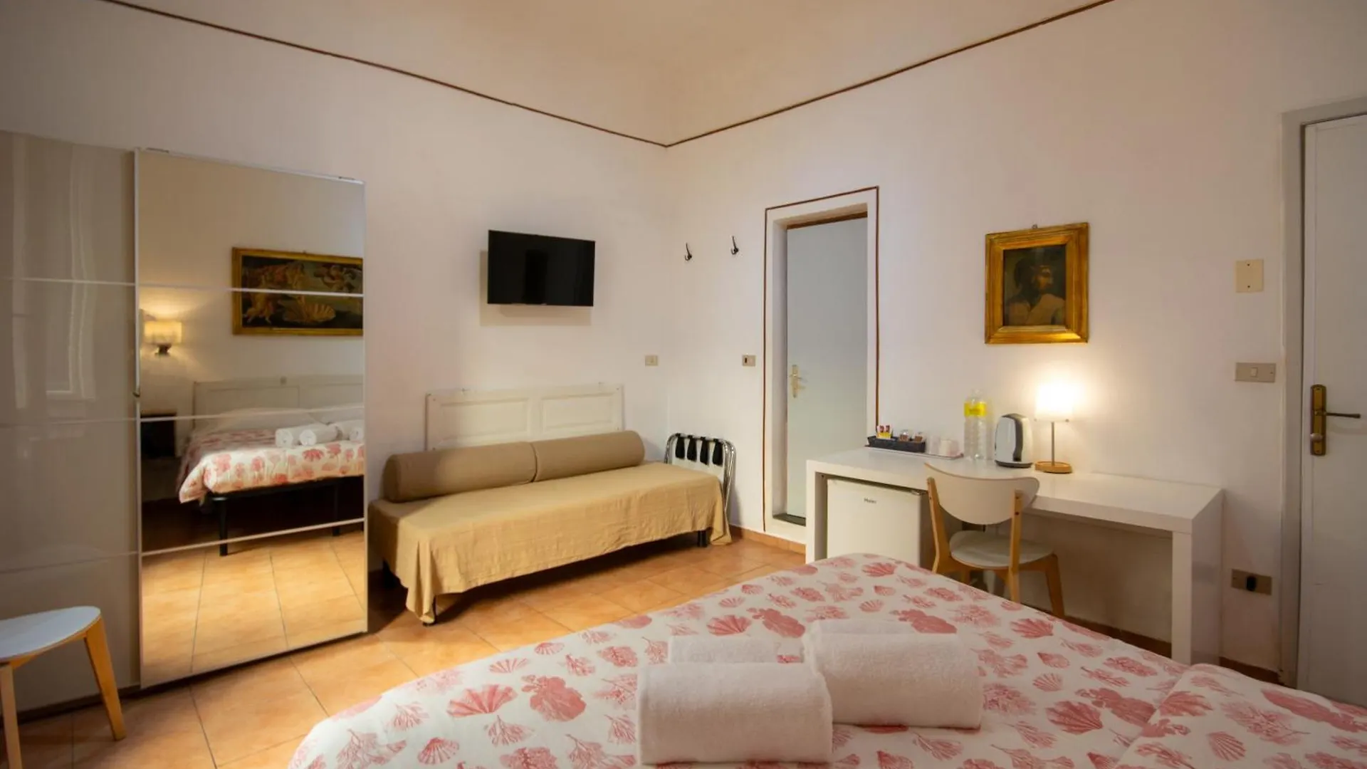 Althea Rooms Florence Guest house